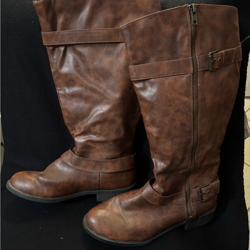 Chic Brown Knee-High Boots w/ Double Buckle Detail | Zip Style